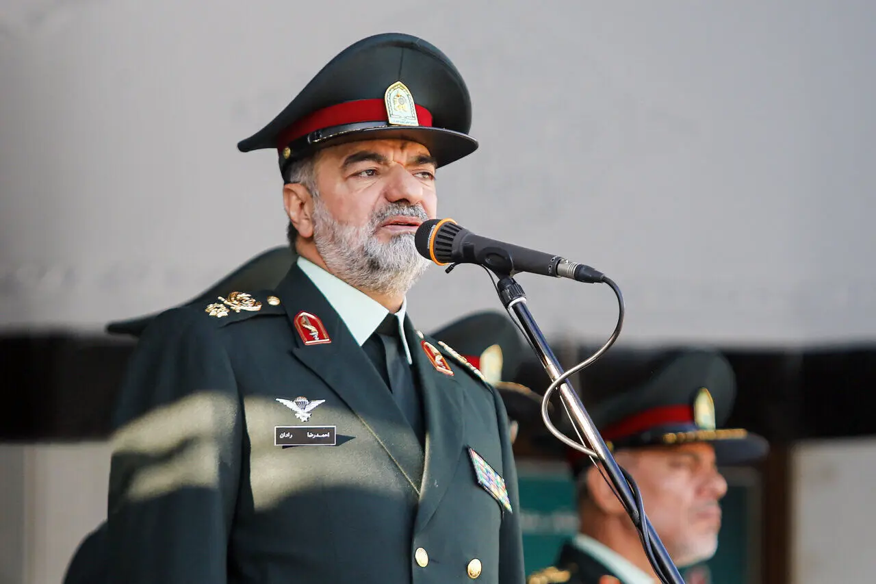 تصویری از سردار رادان در راهپیمایی روز جهانی قدس