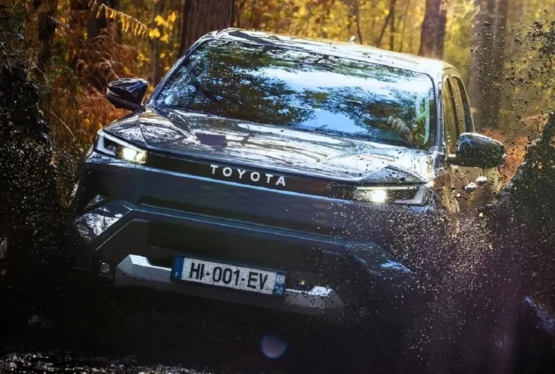 تویوتا هایلوکس الکتریکی از راه رسید