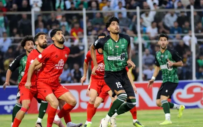 تصویر؛ شعار زیبای اتحاد قومیت‌های ایرانی در بازی خیبر مقابل تراکتور