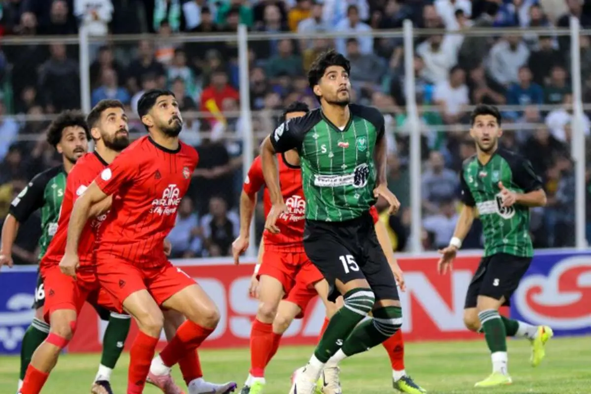 تصویر؛ شعار زیبای اتحاد قومیت‌های ایرانی در بازی خیبر مقابل تراکتور