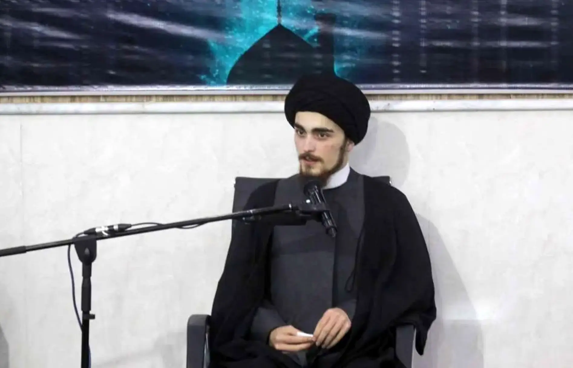 احمد خمینی: در تهران می‌مانیم