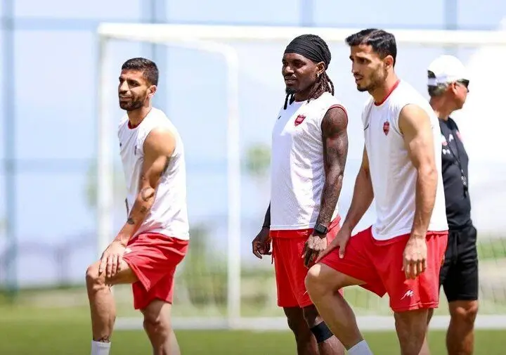 ادعای عجیب درباره تیوی بیفوما و پرسپولیس؛ هاشمیان او را بیرون کرد؟