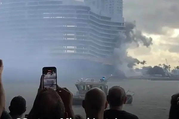 ناپدید شدن هتل ۲۳ طبقه در چند ثانیه