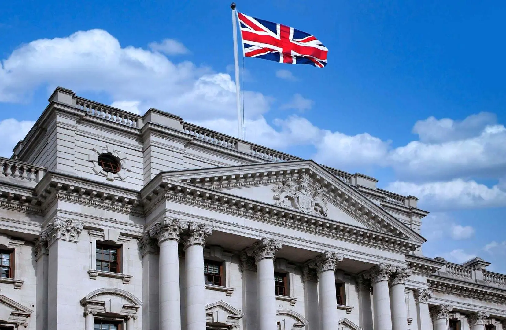 دولت انگلیس بیش از یک میلیون پوند برای جذب ۲۱۵ اینفلوئنسر هزینه کرد