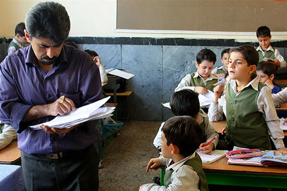 اخذ وجه غیرقانونی در مدارس تهران؛ آموزش و پرورش هشدار داد!
