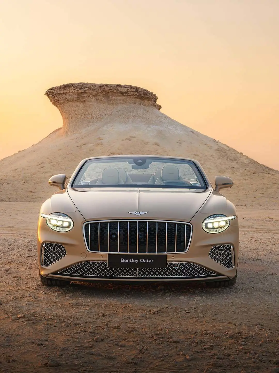 بنتلی آزور؛ لوکس هیبریدی با الهام از غروب خلیج فارس