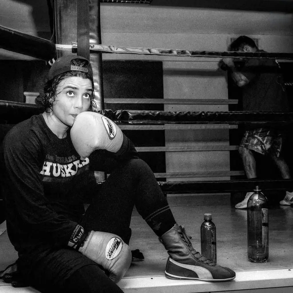 تینا آخوندتبار بازیگر سینما عضو تیم ملی بوکس ایران شد