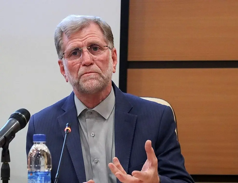 بیان تمایل برخی دولتمردان برای افزایش نرخ ارز و حذف ارز ترجیحی در افزایش نرخ ارز موثر بود / اقتصاد کشور تحت تاثیر تلاطم ها و شوک های سیاسی است 
