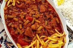 این خورش متفاوت را با گوشت و سبزیجات درست کنید!

