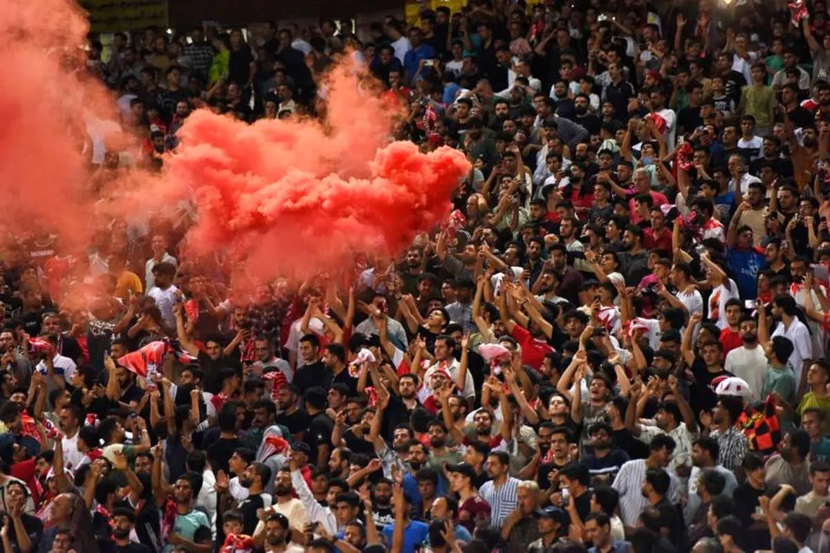 بلیت فروشی بازی با چادرملو بدون هواداران پرسپولیس!