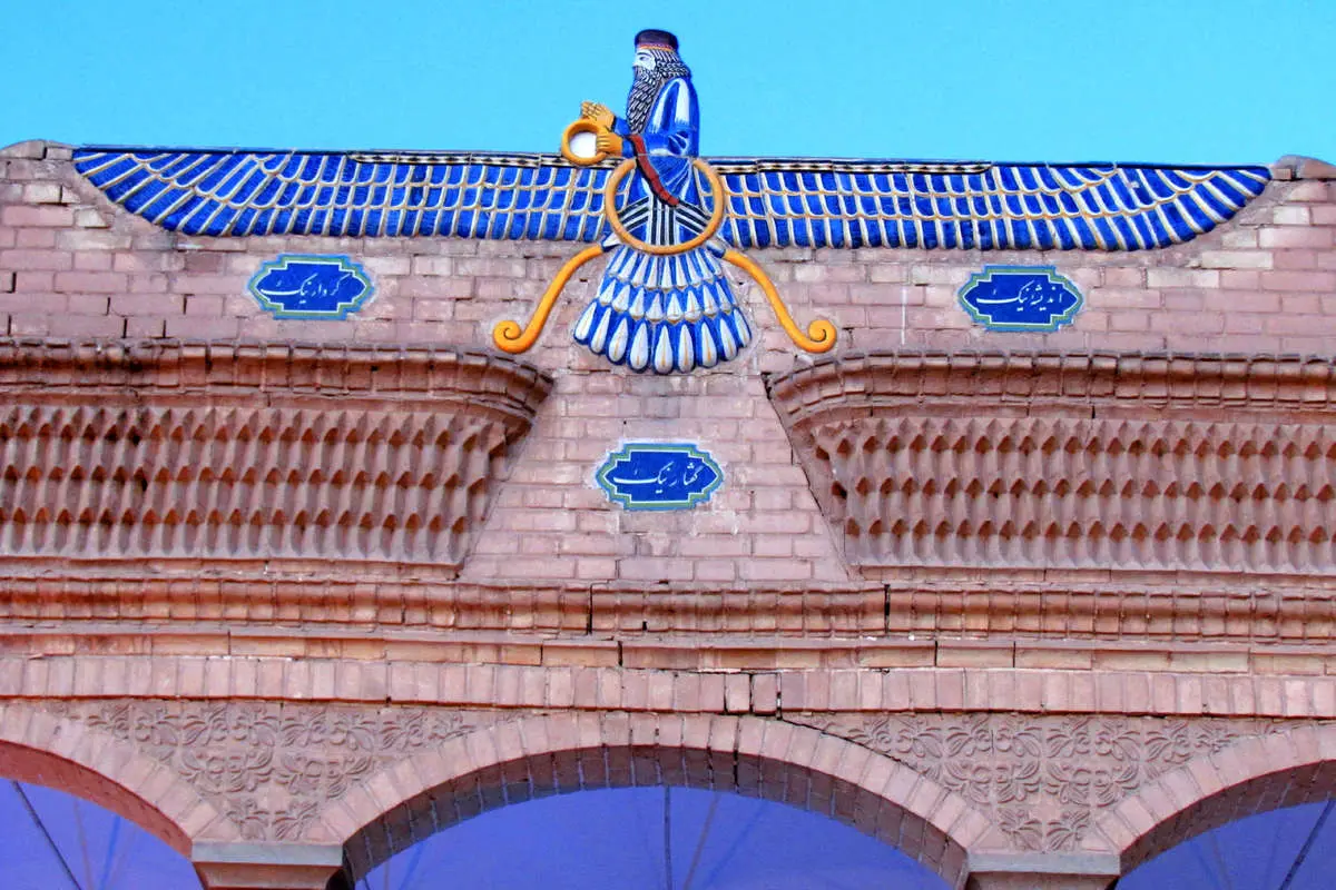 آیا نماد باستانی ایرانی کپی است؟