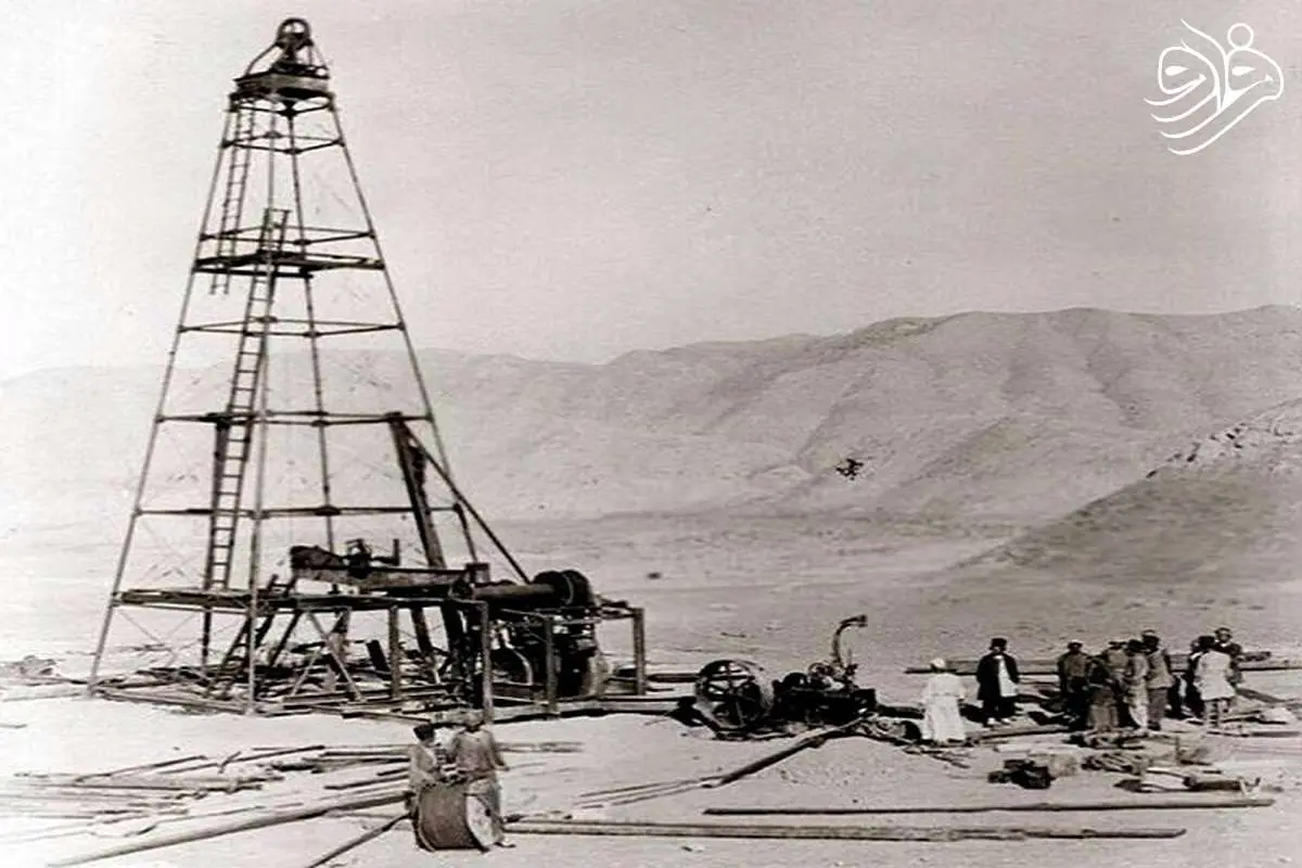 یک عکس یک روایت: حفر نخستین چاه نفت در مسجد سلیمان