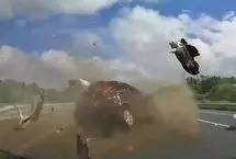 پرتاب مادر و کودک از خودرو در بزرگراه  