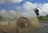 پرتاب مادر و کودک از خودرو در بزرگراه  