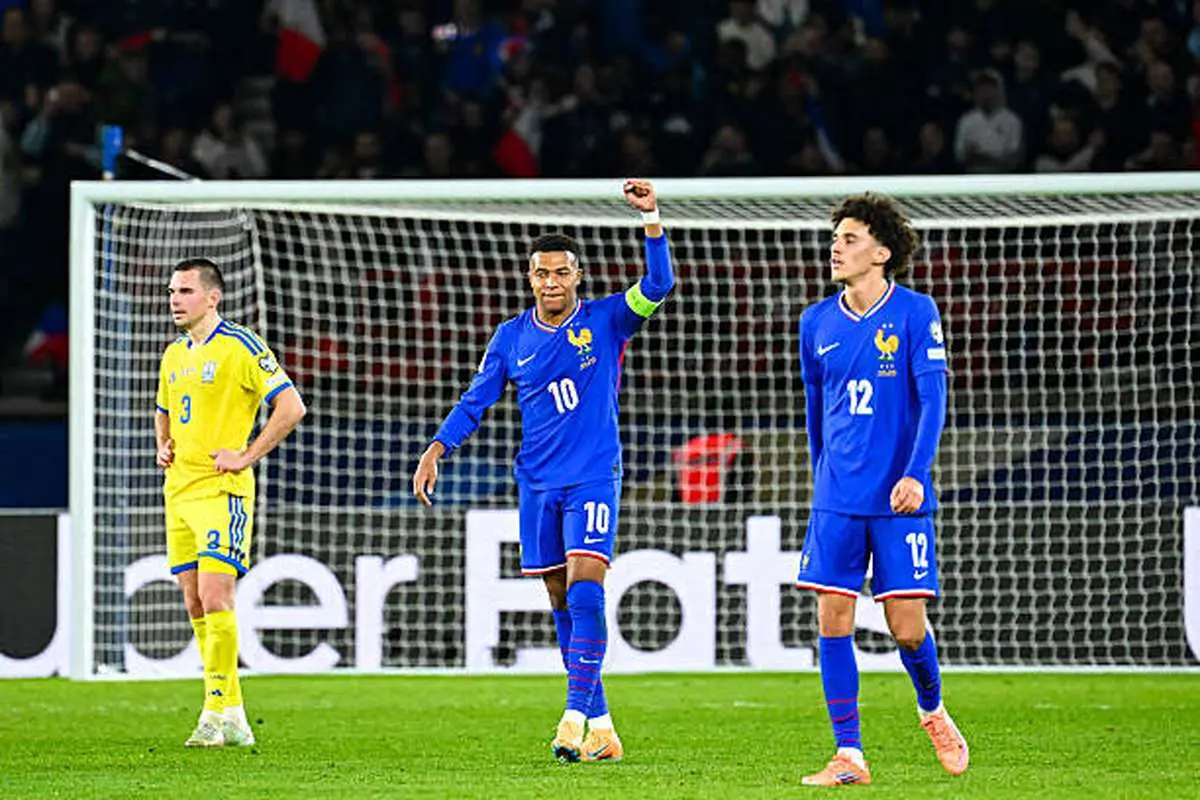 صعود فرانسه به جام جهانی با چهارصدمین گل امباپه