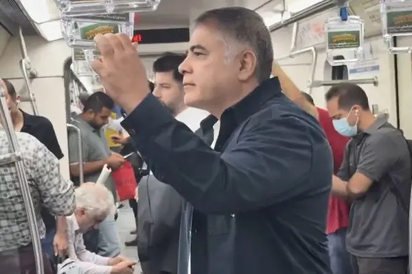 وزیر نفت مترو سوار شد