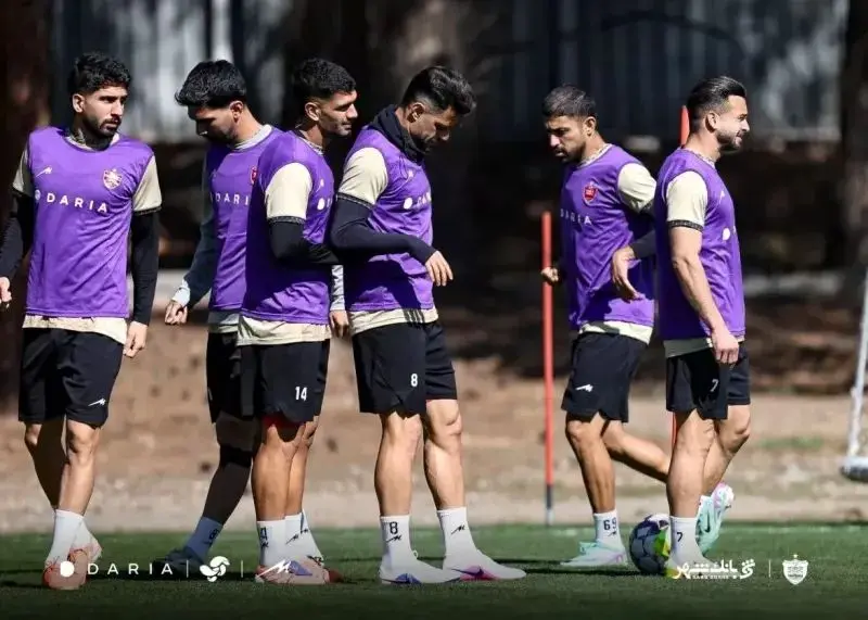 تمرینات انفرادی پرسپولیسی‌ها در خیابان‌های تهران!