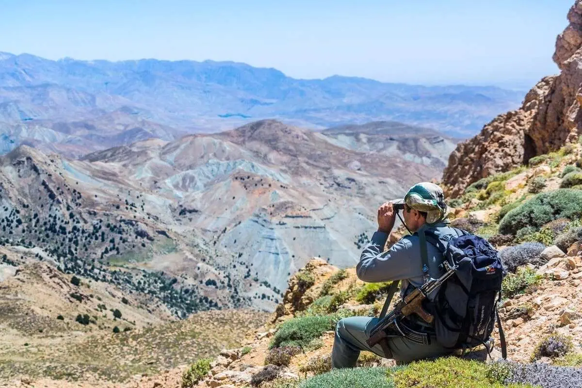 محیطبان کرمانی پس از سه سال حبس آزاد شد
