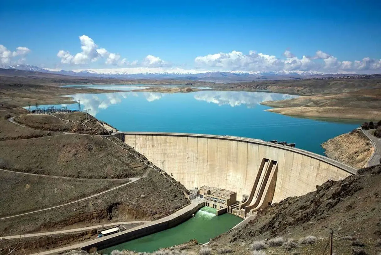 حال زاینده رو همچنان خوب نیست؛ 47 درصد ذخایر سد کاهش یافته