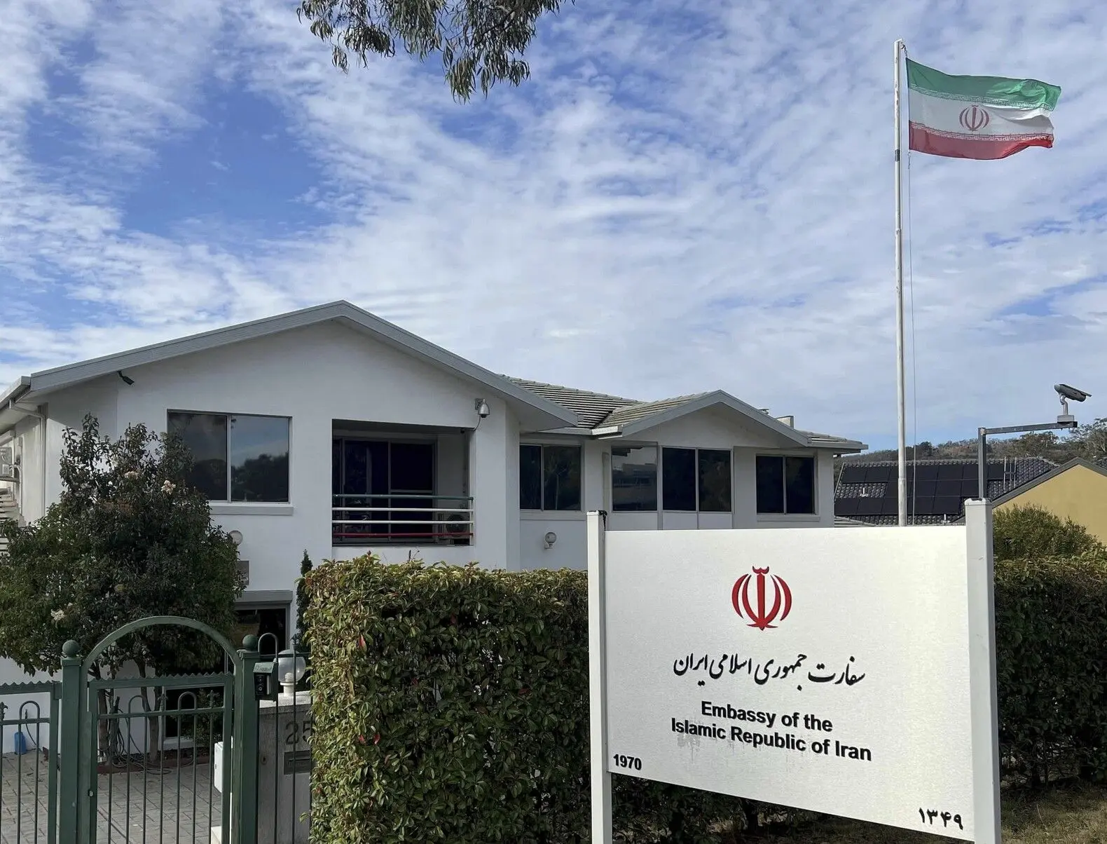 بازی پیچیده غرب برای تحت فشار قرار دادن ایران آغاز شد / زنگ هشدار ردپای اسرائیل در اخراج سفیر ایران

