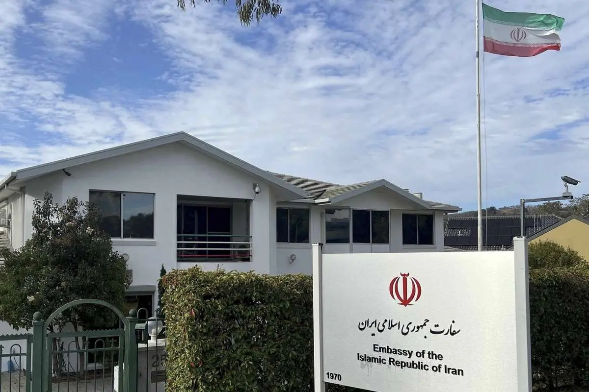 بازی پیچیده غرب برای تحت فشار قرار دادن ایران آغاز شد / زنگ هشدار ردپای اسرائیل در اخراج سفیر ایران

