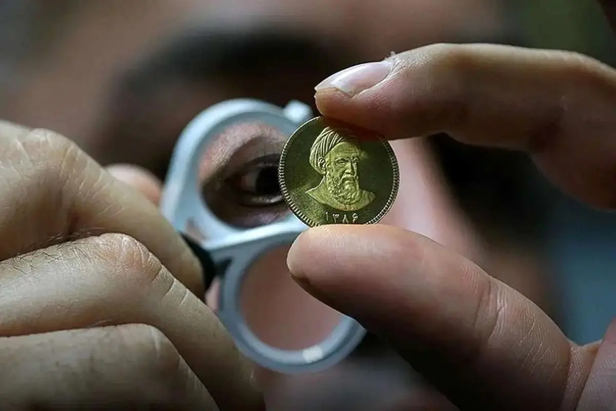 پای سکه‌های پلاستیکی به بازار باز شد