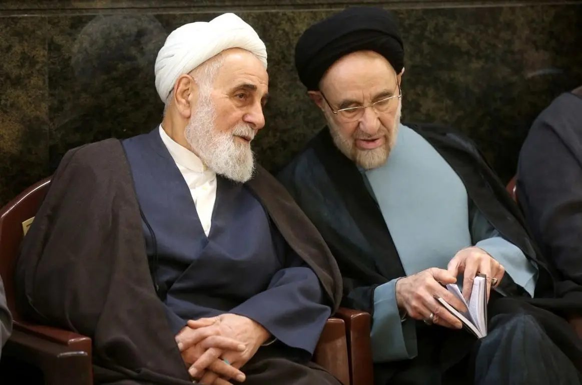 تماس تلفنی ناطق نوری با سید محمد خاتمی در پی عمل آنژیو پلاستی او