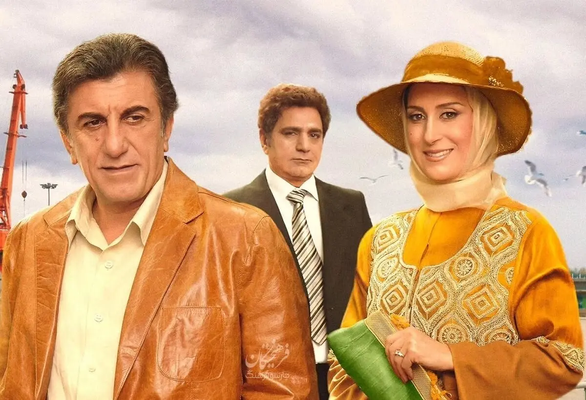 چند قاب از فیلم «صد سال به این سال‌ها»
