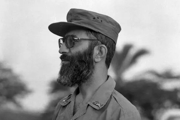 تصاویر؛ آیت الله خامنه‌ای در دوران تصدی شورای عالی دفاع ملی