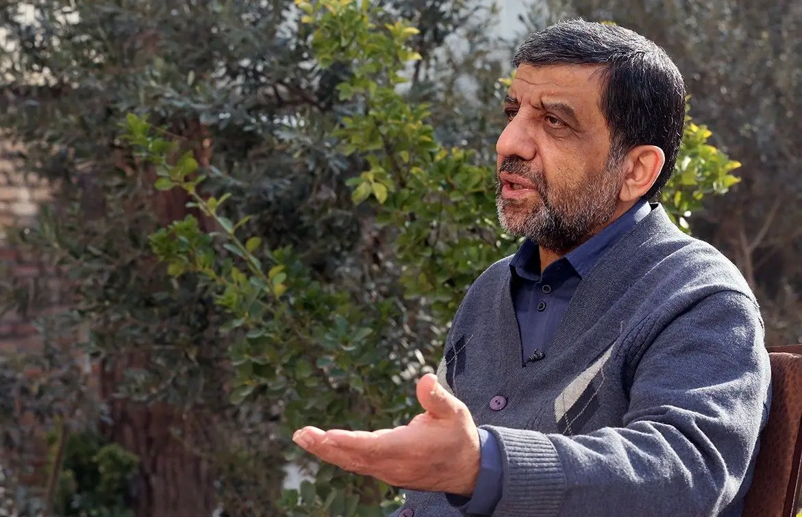ضرغامی: نمازخوان‌ها را دریابید؛ بی‌نمازها پیشکش
