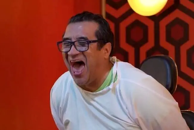 ادب از که آموختی؟ از خداداد عزیزی!

