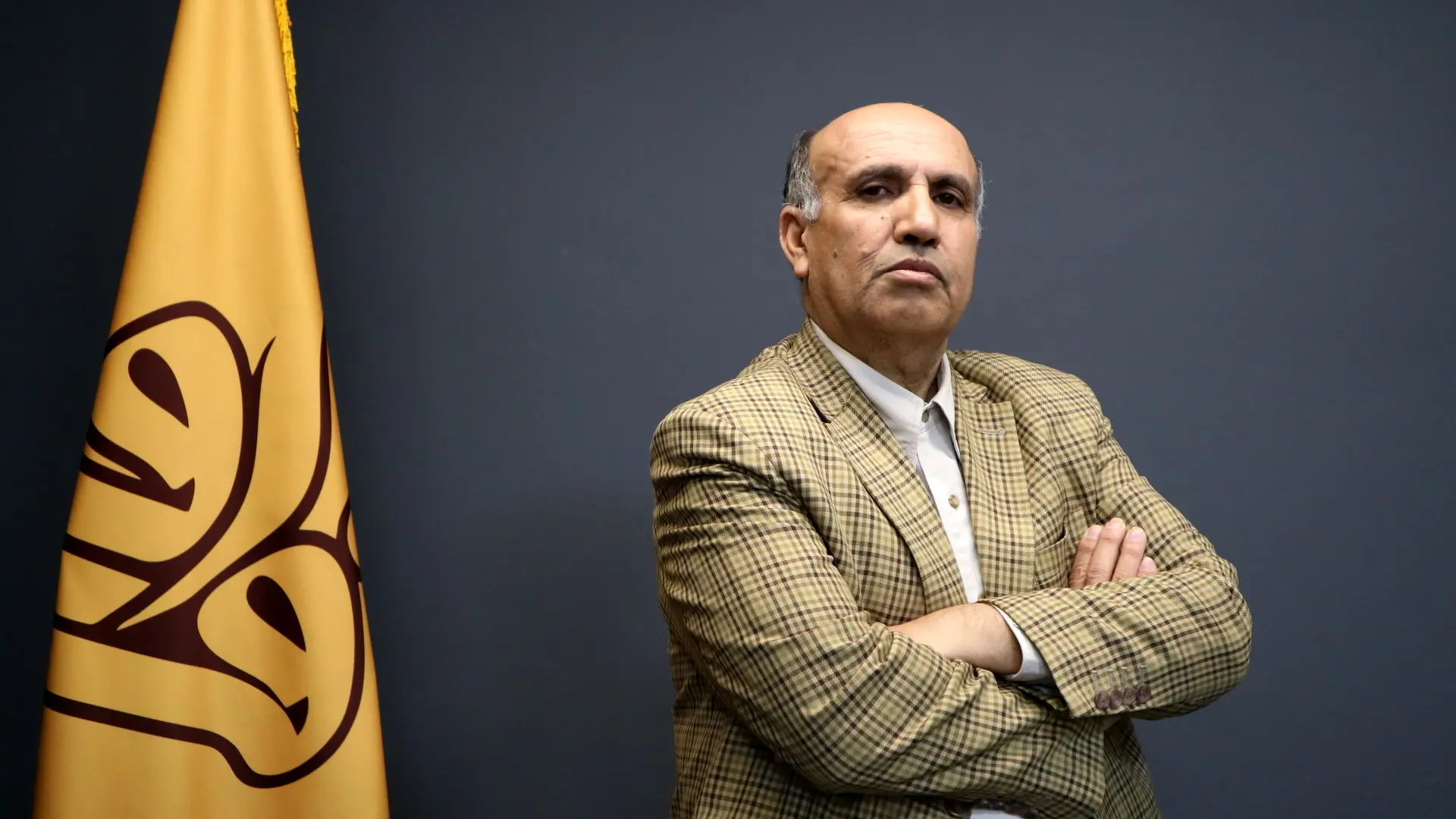 نمی توانیم اقتصاد را چمدانی مدیریت کنیم/ هر 6 ماه یک سکه بهار آزادی به مردم بدهید که قدرت خرید مردم حفظ شود /مردم به مسعود پزشکیان رای دادند که تغییر ببینند، رئیس جمهور از تغییر نترسد