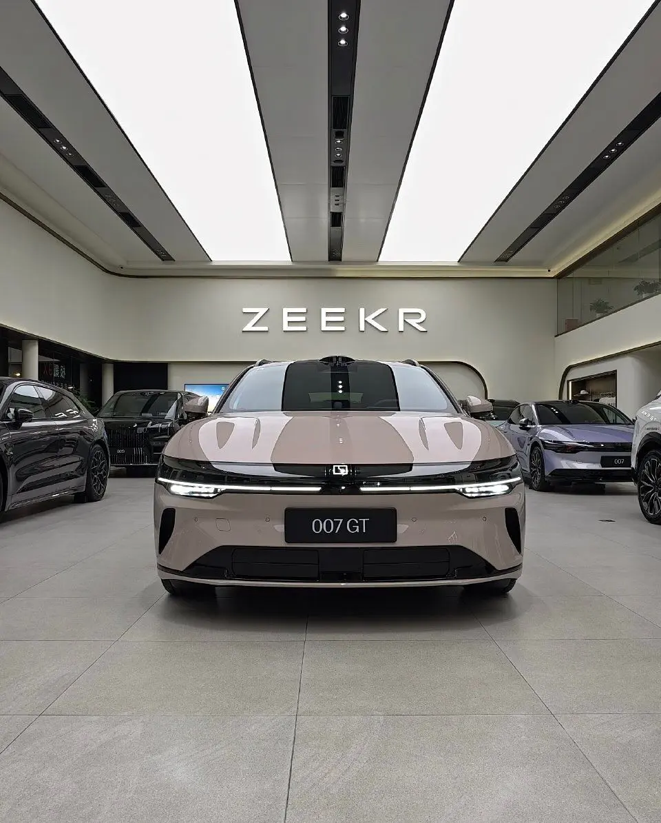 سوپراسپرت چینی 007 جی‌تی، رقیبی جدی برای برندهای برتر جهان