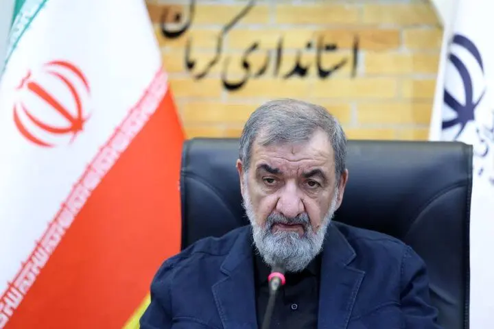 محسن رضایی: چرا عده‌ای سطح دفاع مردم ایران را تنزل می‌دهند؟/ قله پیش رو، بزرگ است
