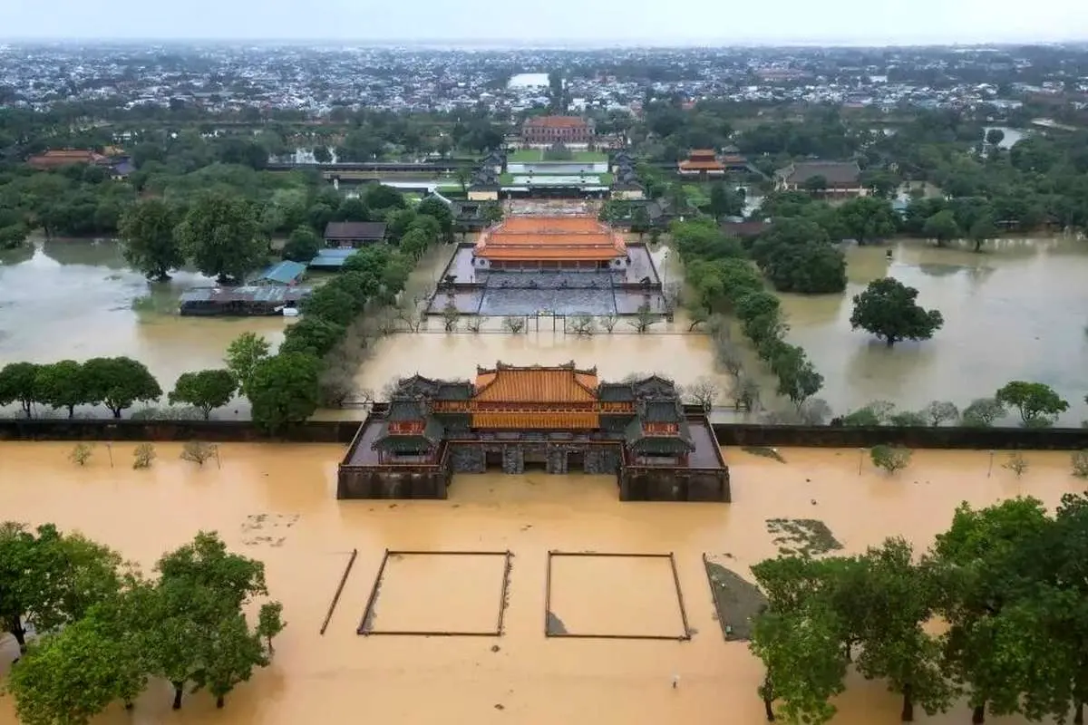 سیل مرگبار در ویتنام/ ۱۰ نفر جان باختند