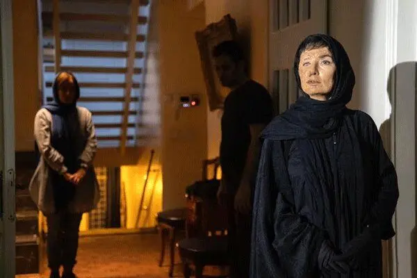 آتنه فقیه نصیری همبازی جواد عزتی در «وحشی ۲» شد