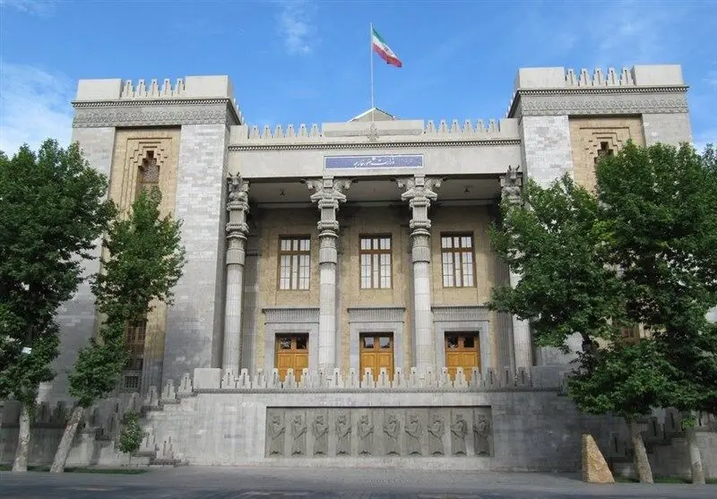 بیانیه وزارت امور خارجه: چهار دیپلمات ایرانی به نیروهای اشغالگر تحویل داده شدند