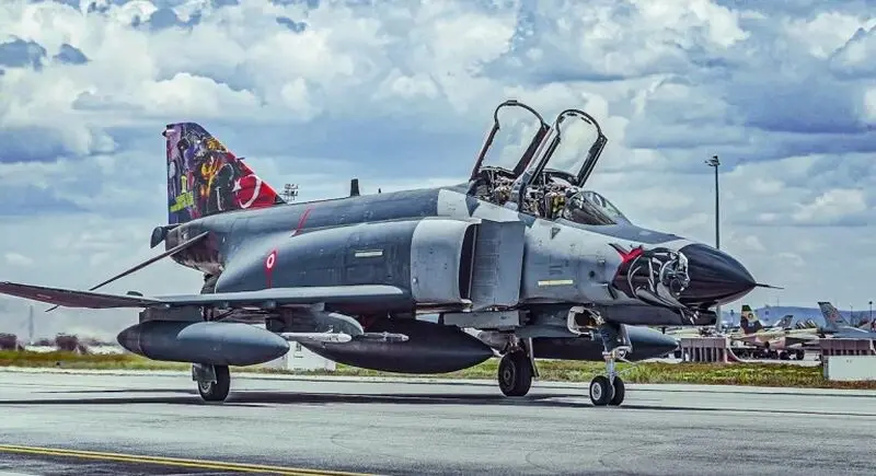 F-4 فانتوم