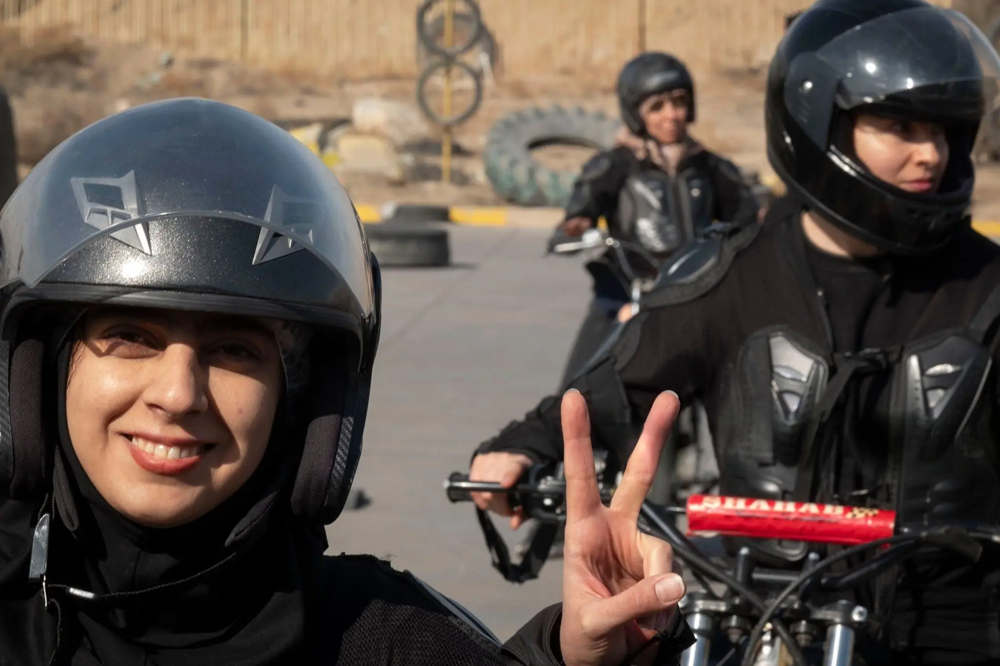 تصاویر؛ آموزش موتورسواری به زنان در ایران