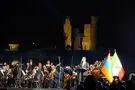 اجرای مشترک قطعه «ای ایران» ارکستر سمفونیک فیلارمونیک ارمنستان و ایران در تخت جمشید 