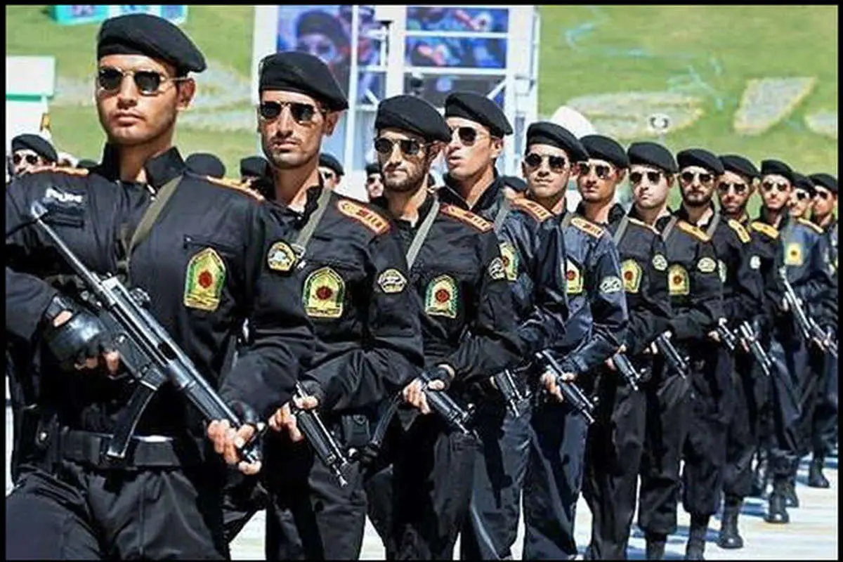 هیچ اگر سایه پذیرد ما همان سایه هیچیم