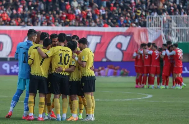پیام صمیمانه ستاره جنجالی سپاهان برای ۲ پرسپولیسی