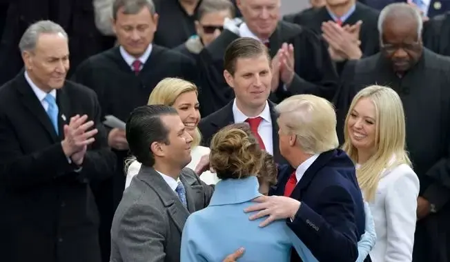 سود 5 میلیارد دلاری خانواده ترامپ از جنگ با ایران