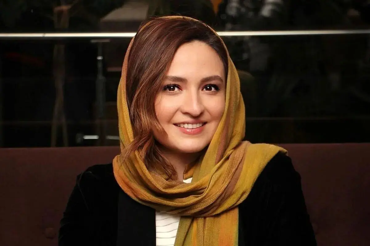 ژست‌های خاص گلاره عباسی در پشت صحنه «بتهوون»