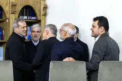 انتقاد روزنامه جمهوری اسلامی از نمره ردی و رفوزگی برخی رسانه‌ها به دولت پزشکیان 