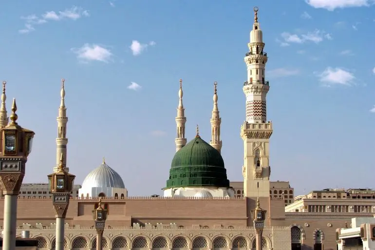 ببینید؛ لحظه رهگیری یک موشک بر فراز شهر مدینه