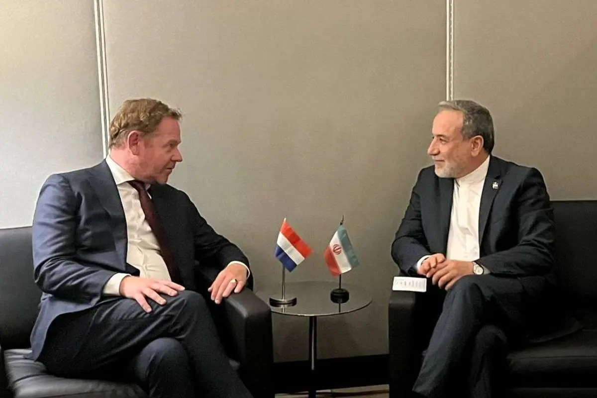 دیدار عراقچی با همتای هلندی 
