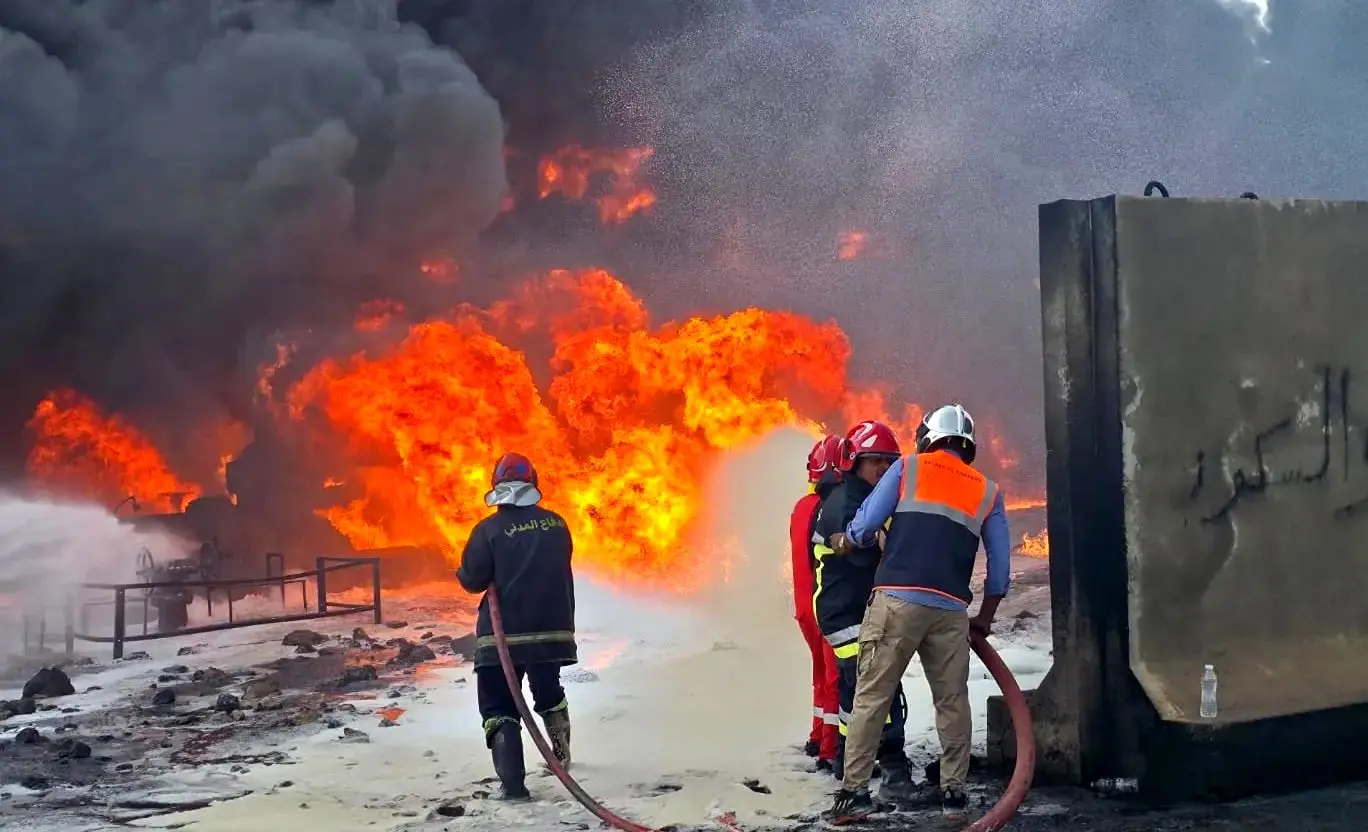   آتش‌سوزی گسترده در انبار نفت بصره 