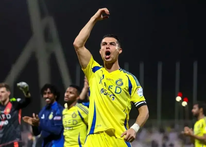 رونالدو مقابل الزورا عراق در ترکیب اصلی