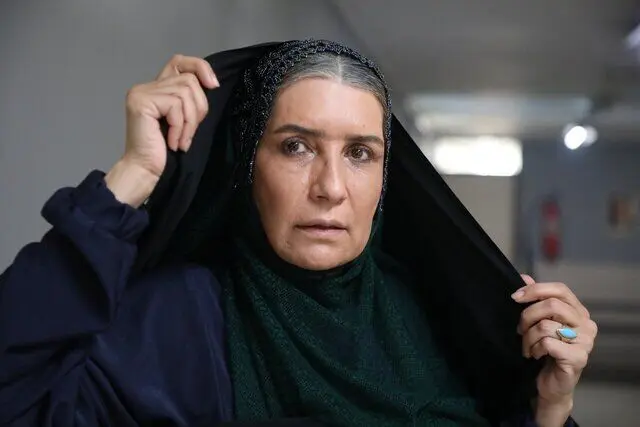 فریبا کوثری: به هیچ کس جز خودم اعتماد ندارم / کیک تولد ساده خانم بازیگر
